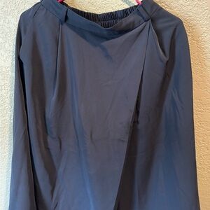 GU Japan women’s  navy blue M business casual skort career intern apprentice